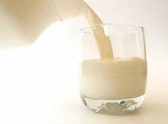一杯牛奶短文（一杯牛奶短文带答案）-图3